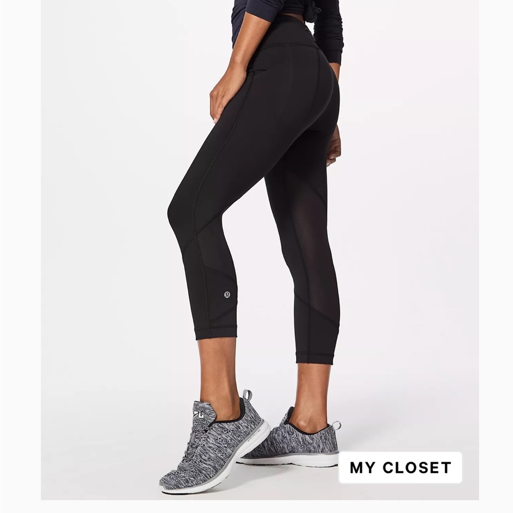Lululemon Crop
22" 
Black
Size 12